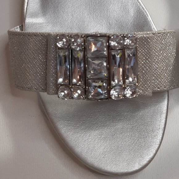 Girls MK silver shoes - Picture 6 of 8
